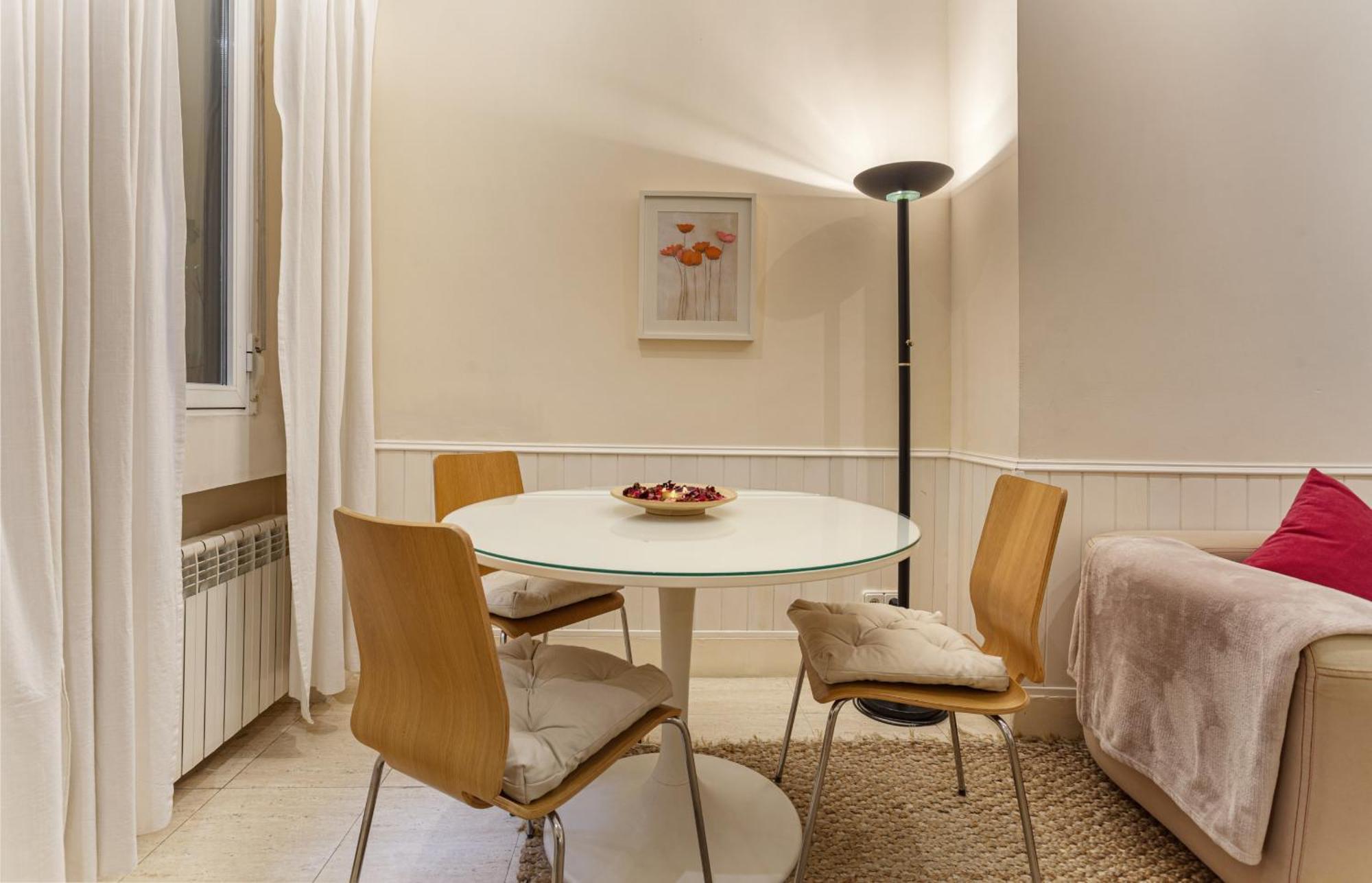 Apartamento Prado En Madrid Exterior photo