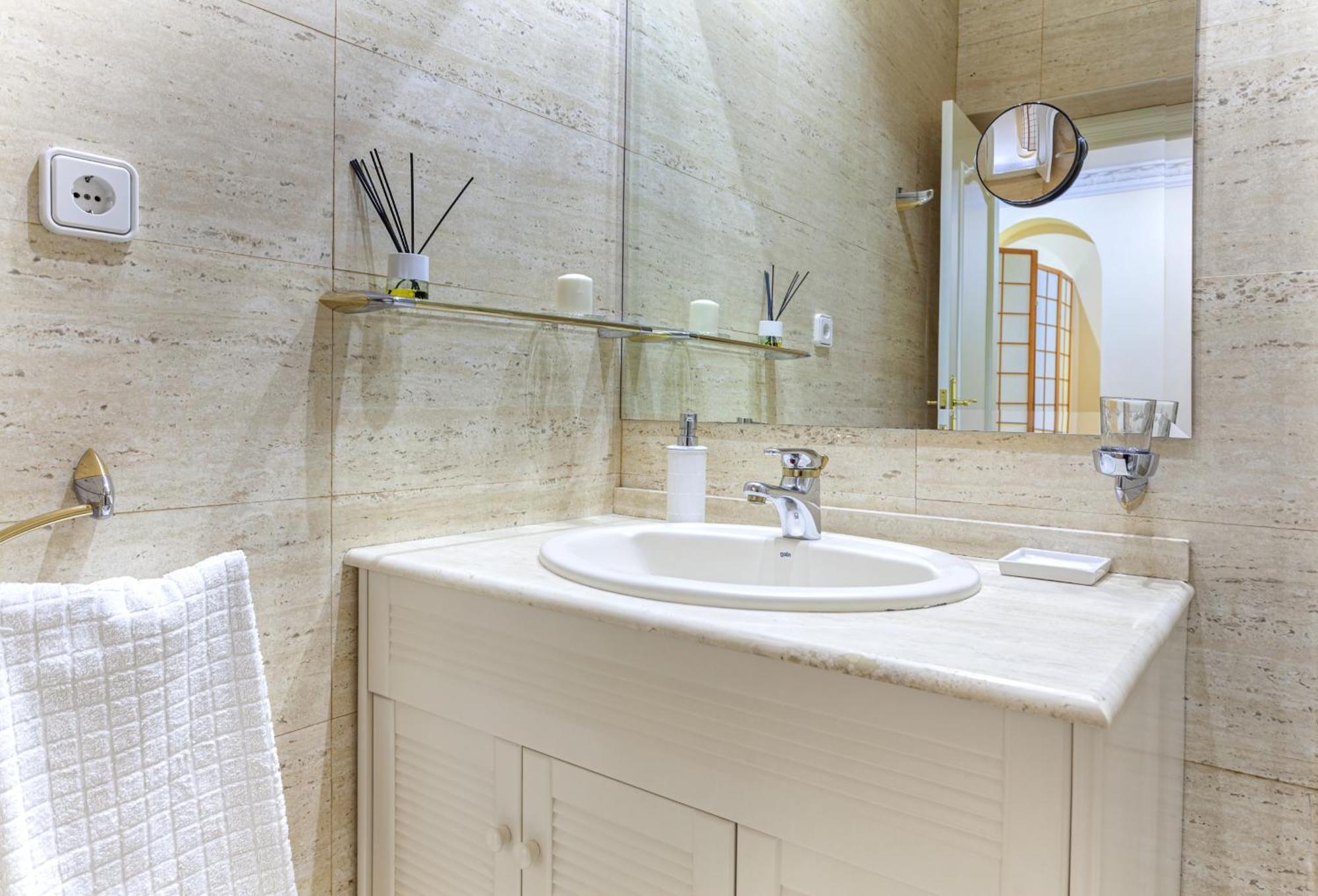 Apartamento Prado En Madrid Exterior photo